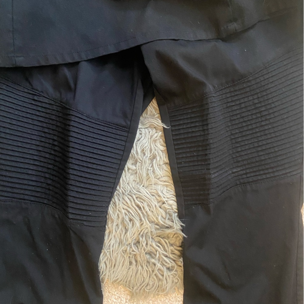 Jaanuu Black Scrub Set - Picture 5 of 8
